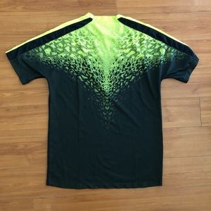 Men’s Nike Dri-Fit Football Edition T-shirt Size M